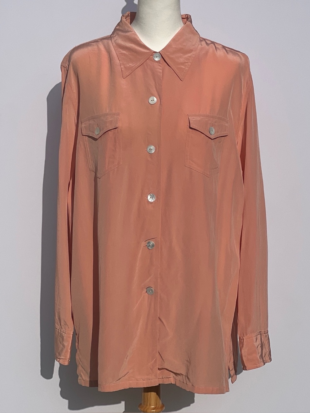 Bloomingdale's 100% Silk Peach Color Flap Pocket Button Up Blouse Womens Size XL